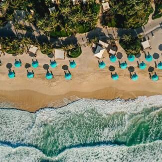 social-distancing-guidelines-also-apply-to-the-placement-of-beach-accessories