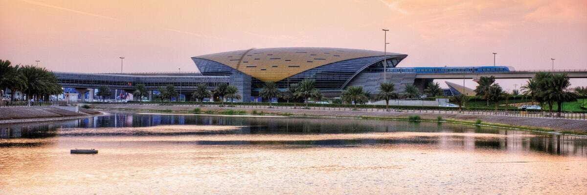 insidertips-dubaimetro-hero-desktop
